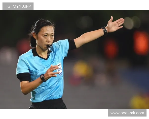 裁判赛场求婚成功，科隆俱乐部官方社媒分享喜悦